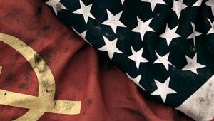 bandeiras da urss e eua guerra fria