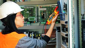 Amperímetro e voltímetro