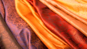 Tecidos de seda coloridos